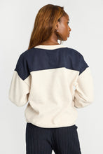 Graphic Relaxed V-Neck Sweatshirt thumbnail 7