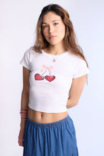 T-shirt ajusté imprime? graphique coeur cerises thumbnail 1
