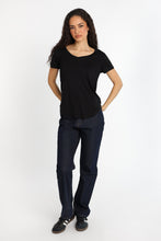 T-shirt décontracté à col en V manches courtes thumbnail 13