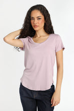 T-shirt décontracté à col en V manches courtes thumbnail 21