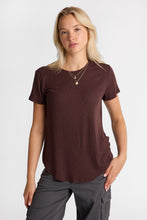 T-shirt décontracté à col ras du cou manches courtes thumbnail 6