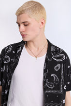 Chemise de vacances à manches courtes imprimé Bandana délavé thumbnail 2
