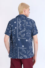 Chemise de vacances à manches courtes imprimé Bandana délavé thumbnail 7