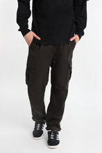Pantalon cargo décontracté en sergé thumbnail 6