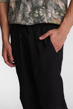 Zip-Pockets Traveler Jogger thumbnail 2