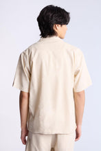 Chemise boutonnée à manches courtes en lin mélangé thumbnail 3