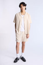 Chemise boutonnée à manches courtes en lin mélangé thumbnail 4