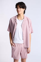 Chemise boutonnée à manches courtes en lin mélangé thumbnail 37