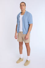 Chemise en tricot texturé manches courtes boutonnée thumbnail 12