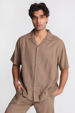 Chemise boutonnée à manches courtes en lin mélangé thumbnail 10