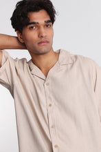 Chemise boutonnée à manches courtes en lin mélangé thumbnail 15