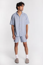 Chemise boutonnée à manches courtes en lin mélangé thumbnail 21
