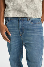 Liam Straight Jeans thumbnail 2