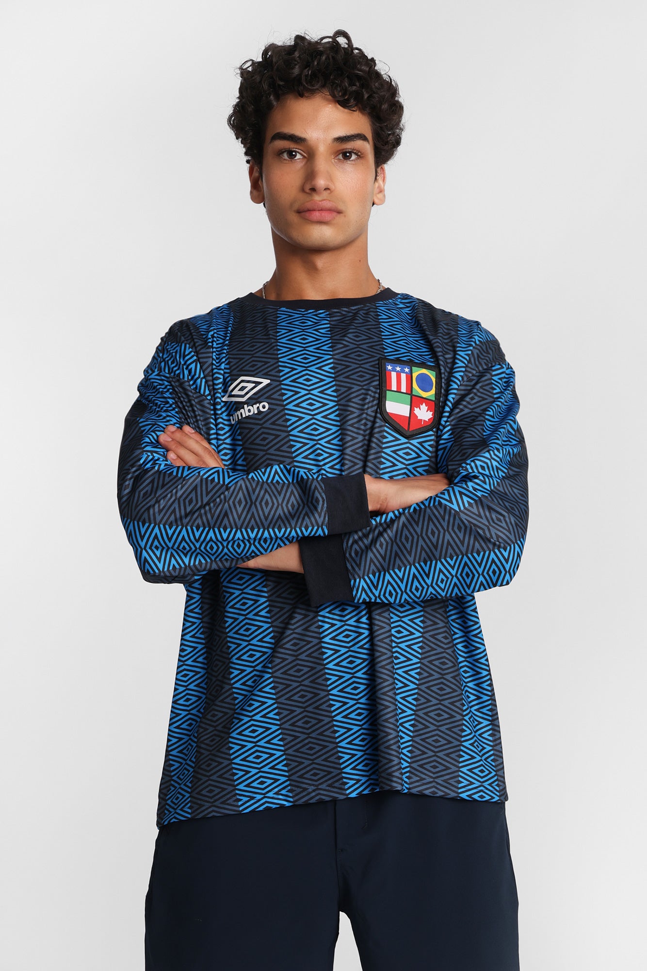 Umbro World's Game Graphic Long Sleeve Crew Neck Jersey – Bluenotes