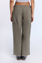 Low Rise Twill Cargo Baggy Pants thumbnail 3