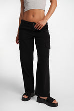 Low Rise Cargo Baggy Twill Pants thumbnail 2