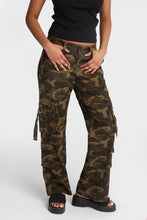 Low Rise D-Ring Cargo Baggy Twill Pants thumbnail 1