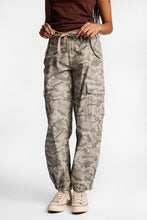 Low Rise Ultra-Loose Cargo Twill Joggers thumbnail 9