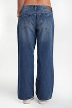 Chloe Low Rise Baggy Jeans thumbnail 3