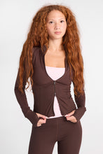 Blouson en tricot côtelé à coupe cintrée à fermeture à glissière thumbnail 6