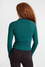 Blouson en tricot côtelé à coupe cintrée à fermeture à glissière thumbnail 12