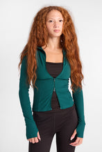 Blouson en tricot côtelé à coupe cintrée à fermeture à glissière thumbnail 10