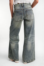 Low Rise Ultra-Baggy Jeans thumbnail 7