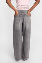Chloe Low Rise Baggy Jeans thumbnail 2