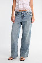 Chloe Low Rise Baggy Jeans thumbnail 3