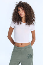 T-shirt court col en V à manches courtes thumbnail 9