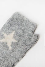 Gants sans doigts en tricot duveteux thumbnail 2