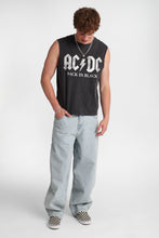 Skater Jeans thumbnail 4