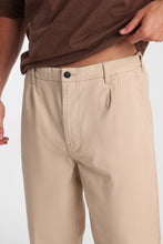 Loose Twill Pleated Pants thumbnail 10