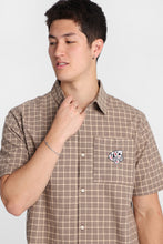 Chemise à carreaux coupe droite à manches courtes brodé cartes à jouer thumbnail 2