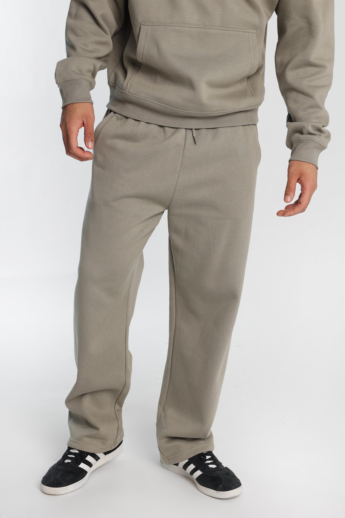 AERO Embroidered Straight Leg Sweatpants – Bluenotes