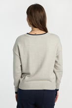 AERO Graphic Flat Knit V-Neck Sweater thumbnail 12