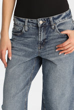 AERO Low Rise Baggy Jeans thumbnail 3