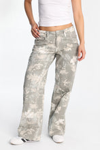 AERO Tree Camouflage Low Rise Baggy Jeans thumbnail 1