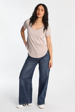 AERO Short Sleeve V-Neck Tee thumbnail 18