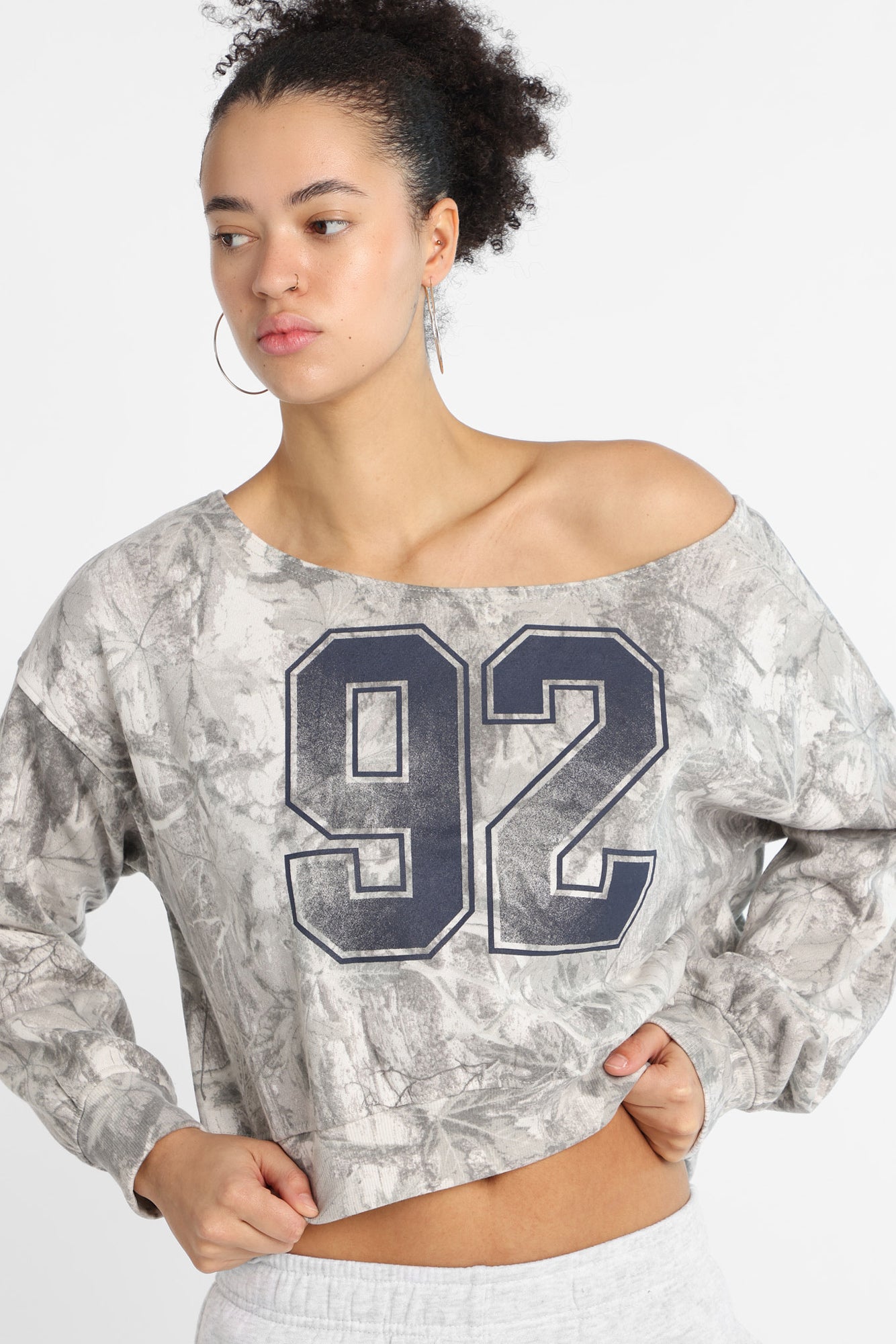 AERO Off-Shoulder Sweatshirt – Bluenotes