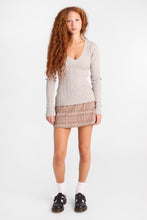 Chandail à col en V en tricot torsadé héritage AERO thumbnail 5
