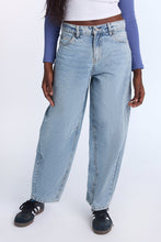 AERO Mid Rise Barrel Jeans thumbnail 6