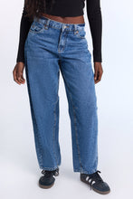 AERO Mid Rise Barrel Jeans thumbnail 1