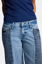 AERO Super Low Rise Two-Tone Ultra-Wide Leg Jeans thumbnail 3