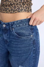 AERO Low Rise Baggy Jeans thumbnail 3