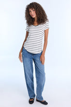 AERO Short Sleeve V-Neck Relaxed Tee thumbnail 18