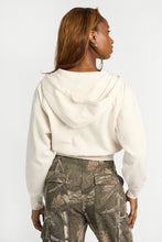 Pull à capuche coupe midi zippé thumbnail 12