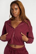 Pull à capuche coupe midi zippé thumbnail 23