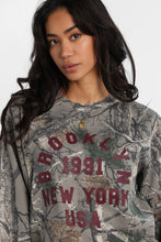 Graphic Oversized Crew Neck Sweatshirt thumbnail 22