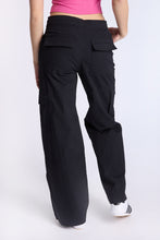 Poplin Mid Rise Baggy Cargo Pants thumbnail 4